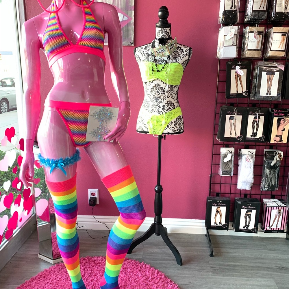 SOLD✨ Rainbow Ravewear Set - Picture 4 of 4